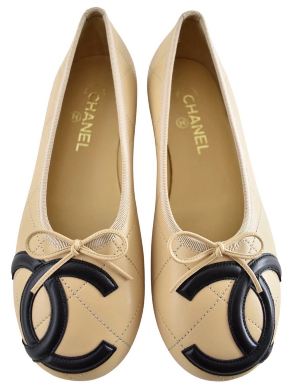 CHANEL 26M Coco Beach Cambon Beige Black XL CC Quilted Leather Ballet Flats 40.5 - Picture 3 of 3